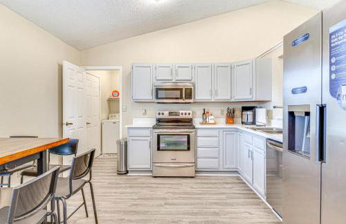 Westfield Home with Furnished Patio 2 Mi to Park St - Foto 7