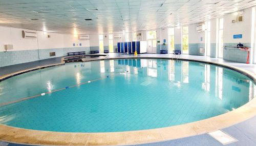 Cosy detached lodge, dog & child friendly with shared pools - Foto 3