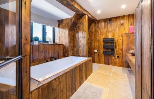 Period Luxury Converted Barn Windsor/Maidenhead - Perfect for family groups - Foto 103