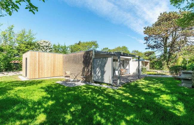 Cozy Holiday Home With Garden - Photo 22