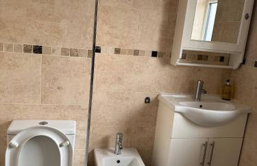 Beautiful 2 Bed Apartment Cricklewood - Foto 16