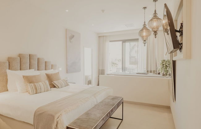 Comfy Studios Hotel - Photo 67