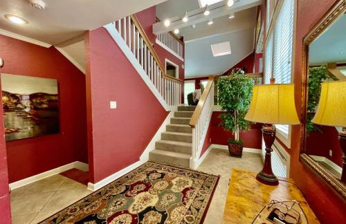 80BPD, Four bedroom, two 1 2 bath log-sided condo with lake view , garage condo - Foto 29