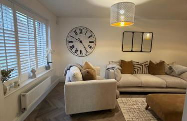 Luxury Contractor 4 Bed Home Sleeps 8 Cardiff Airport Parking - Foto 11