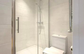 1-Bedroom Apartment with Balcony near Brick Lane Sleeps 3 - Foto 5