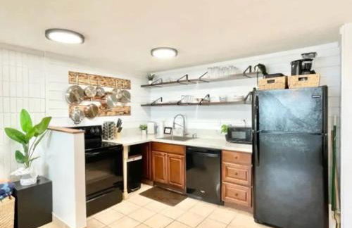 Beachfront Condo with Amazing Views - Photo 5