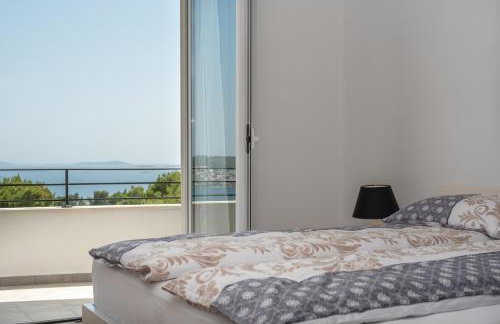 Villa Confido - Luxury 3BR Apartment with Private Pool near Trogir - Photo 44