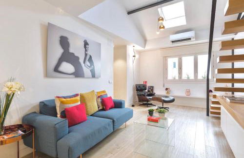 Location Location Location F42 - Photo 2