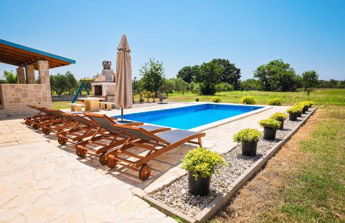Villa Stone House with Pool - Foto 10