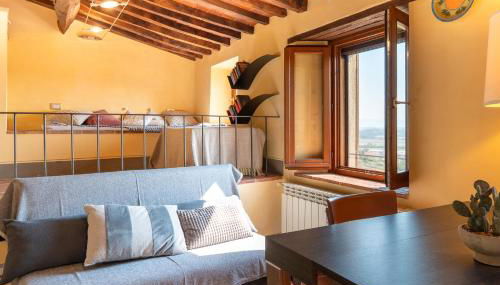 Small Rustic Apartment - Photo 4