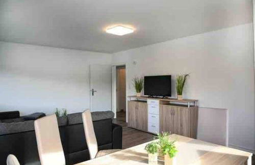 Moderne Wohnung mit Balkon, Küche, Garten Smart-TV - Photo 5