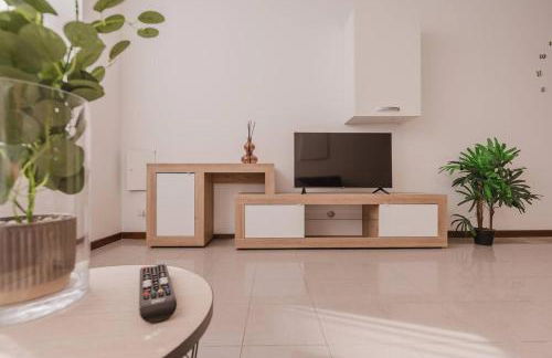 Unico Apt 5, 4 ospiti, parcheggio gratis, 10 minuti da Venezia - Photo 10