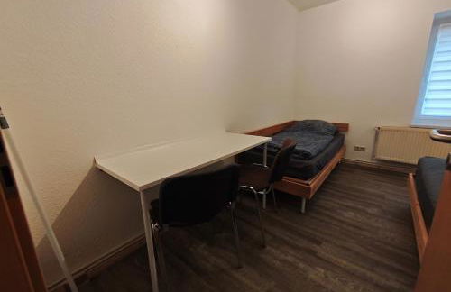 schöne 2-4 Bett FeWo in Staßfurt - Foto 4