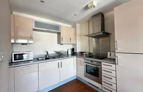 Seaside APT with Harbour View - Foto 7