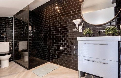 PENTHOUSE Loft 5MIN PALAIS DES FESTIVALS AND BEACH terrace view on castle - Photo 45