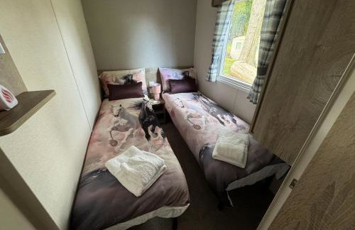 Haggerston Castle - Caravan - Sleeps 6 - Parking - Foto 15