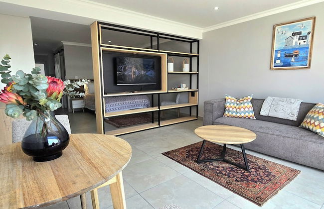 Harbour Club - Photo 10