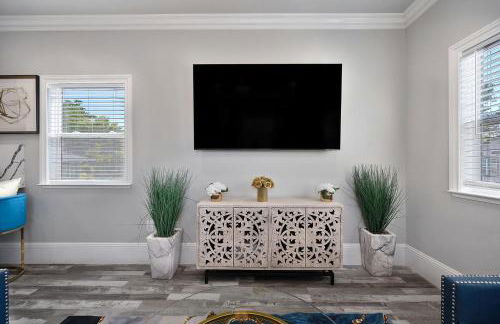 Walk to UC Davis Medical Center! Duplex with Patio - Foto 3