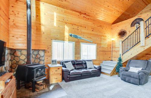 6 Mi to Spider Lake OHV Trails Cabin with Fire Pit - Foto 4