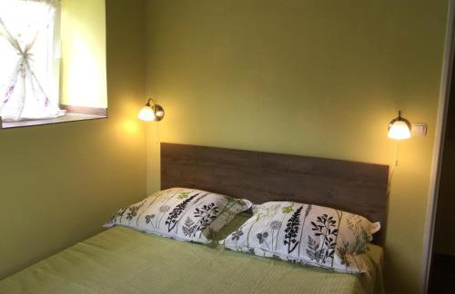 Prvinski Akvarel - Foto 28