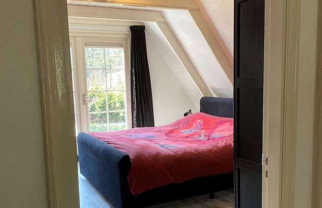 A Detached Bungalow With Outdoor Fireplace, Covered Terrace and Pond in a Forest Plot - Photo 12