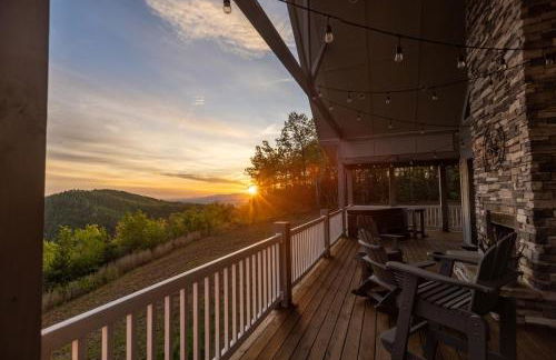 Mountain Top Escape w Hot Tub, Fireplace and Views - Foto 4