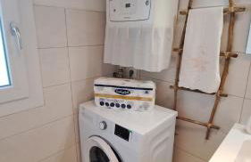 Lucy's apartment - Photo 8