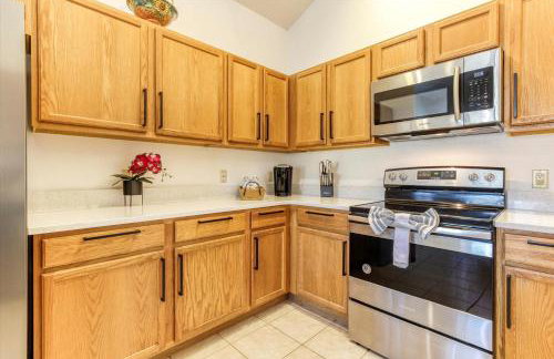 Large Home-Private Pool, Spa, and Pet Friendly Sleeps 12 - Foto 22