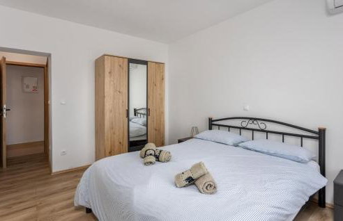 Cozy Apartment In Brsec With Wifi - Foto 18