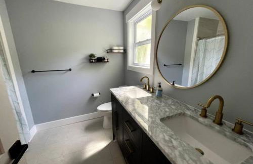 Cozy Savannah 5BR Home - Foto 18