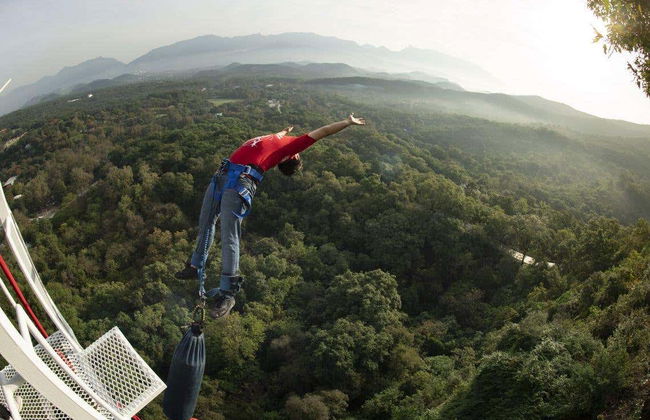 Sierra de Santiago Bungee Jump Activity - Foto 3