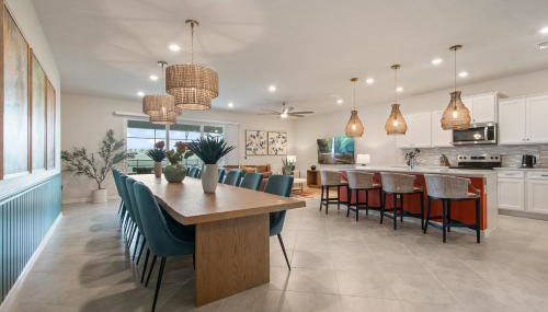 New 10-bedroom Luxury Retreat, Private Pool and Spa, Near Disney and Orlando - Foto 4, stove