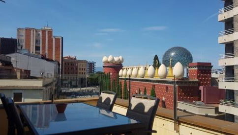 Apartamento ático enfrente del Museo Dalí - Foto 3