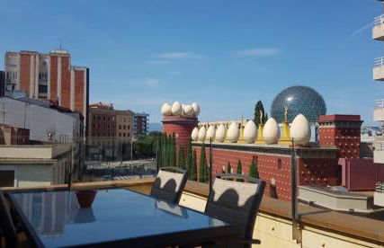 Apartamento ático enfrente del Museo Dalí - Foto 3