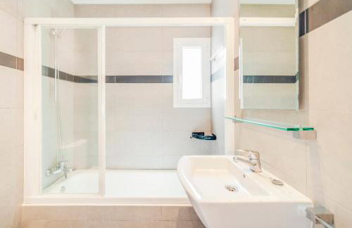 Casa Maitzgon - Renovada casa con piscina y jardín - Foto 8