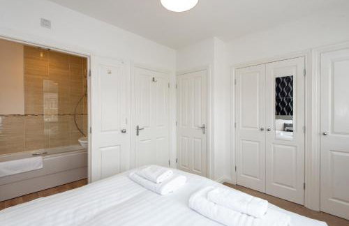 Park View - Stunning 2 bedroom house, both en-suite, 2 parking - Foto 7