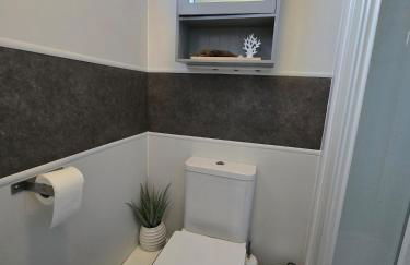 Welsh Bayview Retreat 2-Bed Caravan & 2-Bed Chalet at Clarach Bay Holiday Village - Foto 42