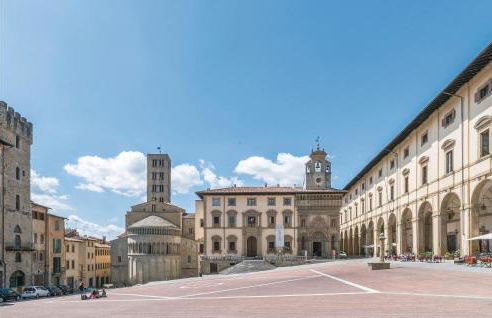 Amazing Home In Bucine Ar With Kitchen - Foto 26