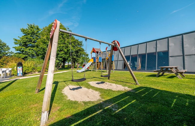 Enchanting Chalet 600 m From the sea - Photo 21