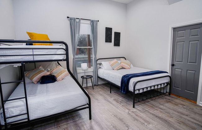 Magnificent 4BR Near Famous Riverwalk and Downtown - Foto 12