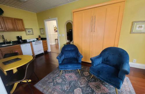 Two Duval Street Suites w parking and pool - Foto 26