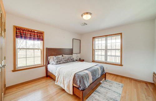 Game Room and Large Yard Vinita Farmhouse! - Foto 15