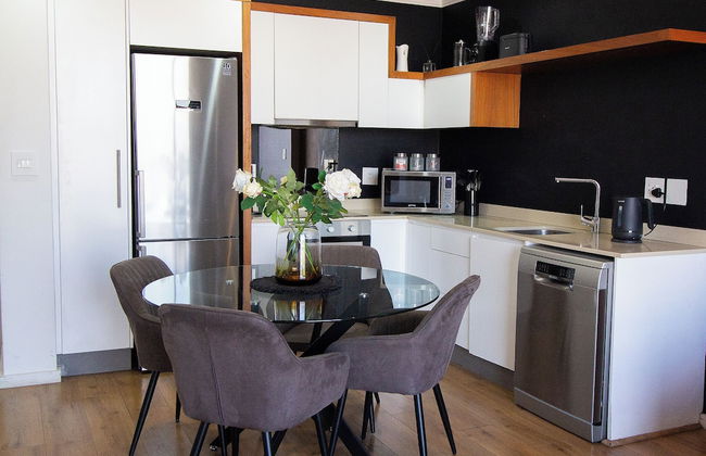 Sandton Smart Apartment Thirty-One - Photo 5