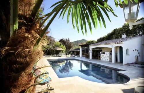 VILLA SAINTE BAUME Piscine Jacuzzi tout confort - Photo 55