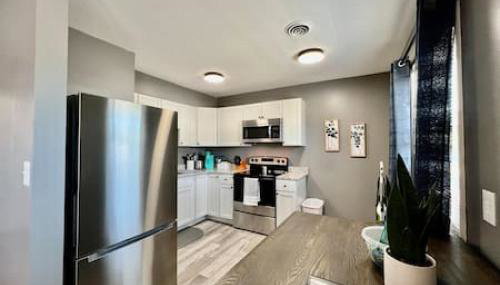 Sleek remodeled Design 2 Bed Trenton, OH Apartment - Foto 5