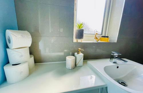 Tanglewood Close, 3 Bedroom house, Abergavenny with private parking, - Foto 38