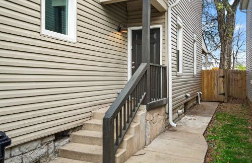 Charming 2nd-Floor Flat 3BR 2BA Free Parking - Foto 24