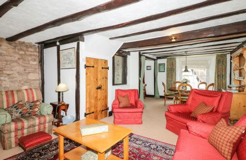 Castle View - Photo 6