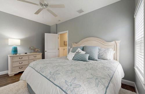 Seaglass Cottage - Photo 14