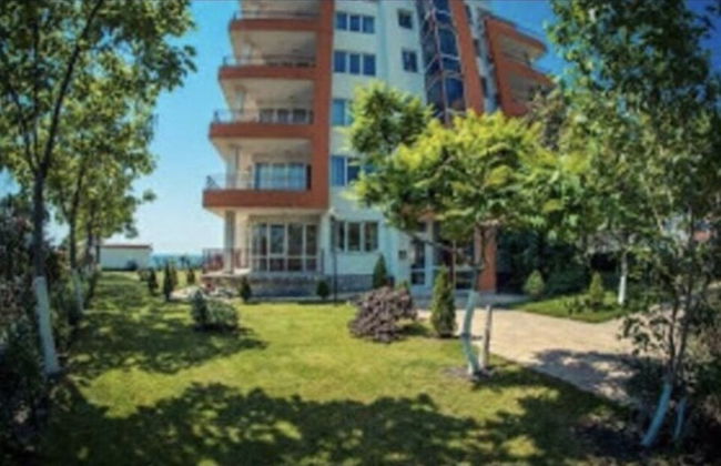 Seaside Studio Apartment in Ravda - Photo 26